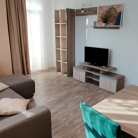 Nor Summerland Mamaia