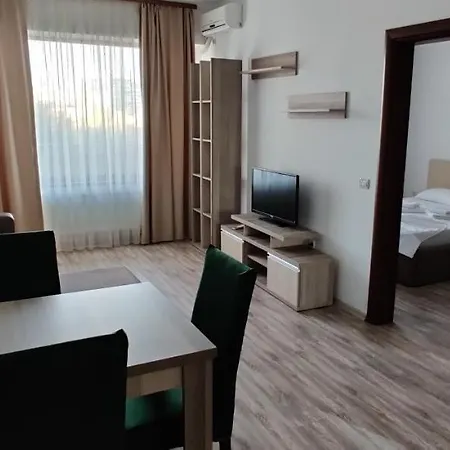 Nor Summerland * Mamaia